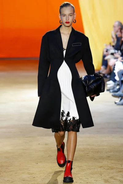 Look 5
